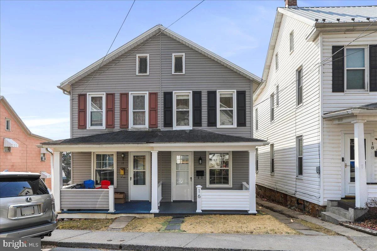 16 Woods Lane