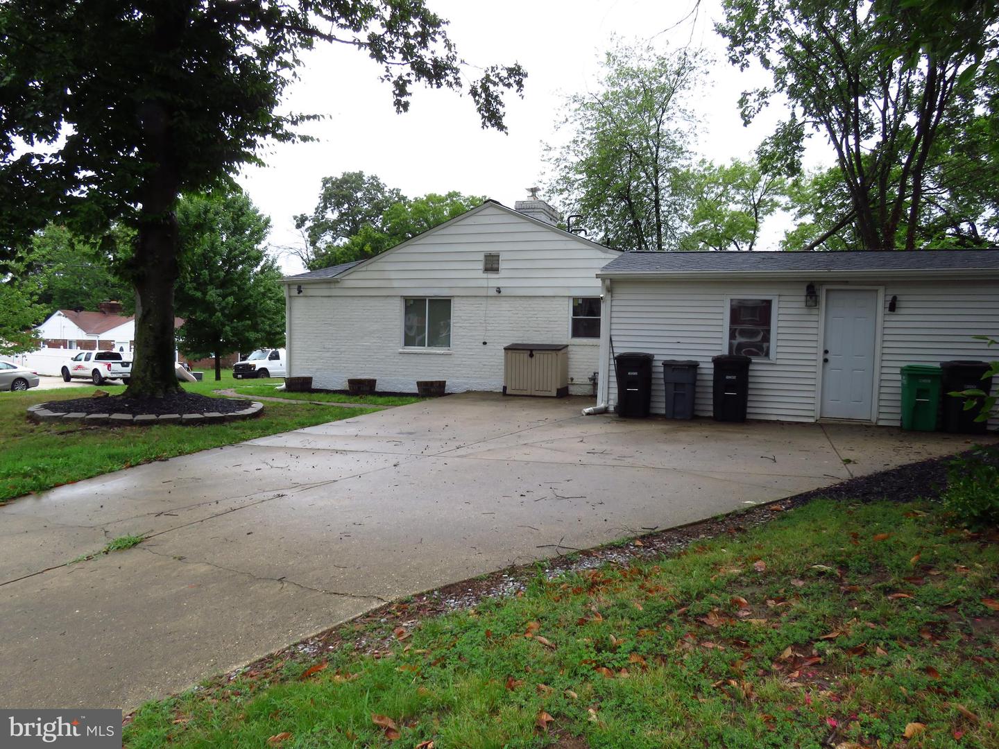 Photo 40 of 40 of 2012 Ruatan St house