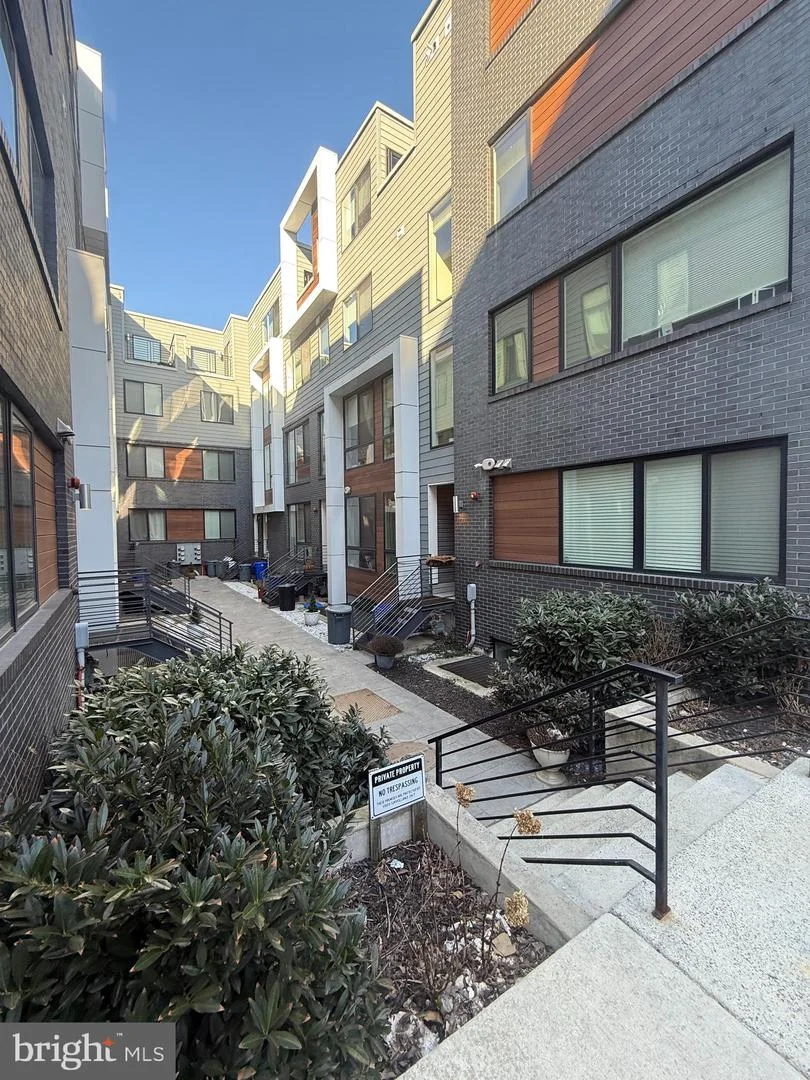 1647 E Eyre Street Unit 3
