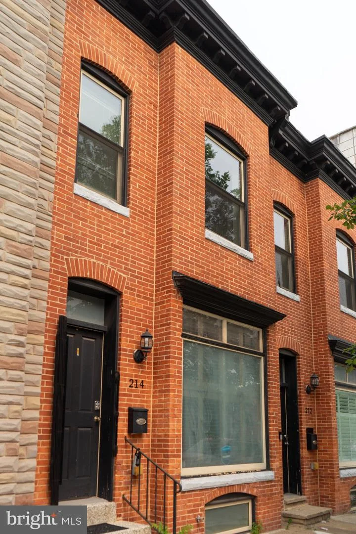 214 S Highland Avenue