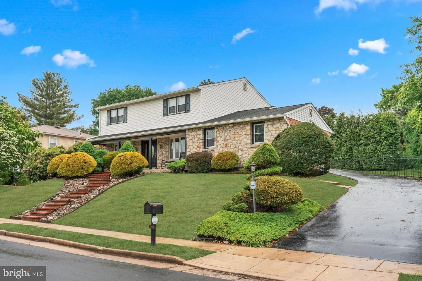 2629 Barry Lane
