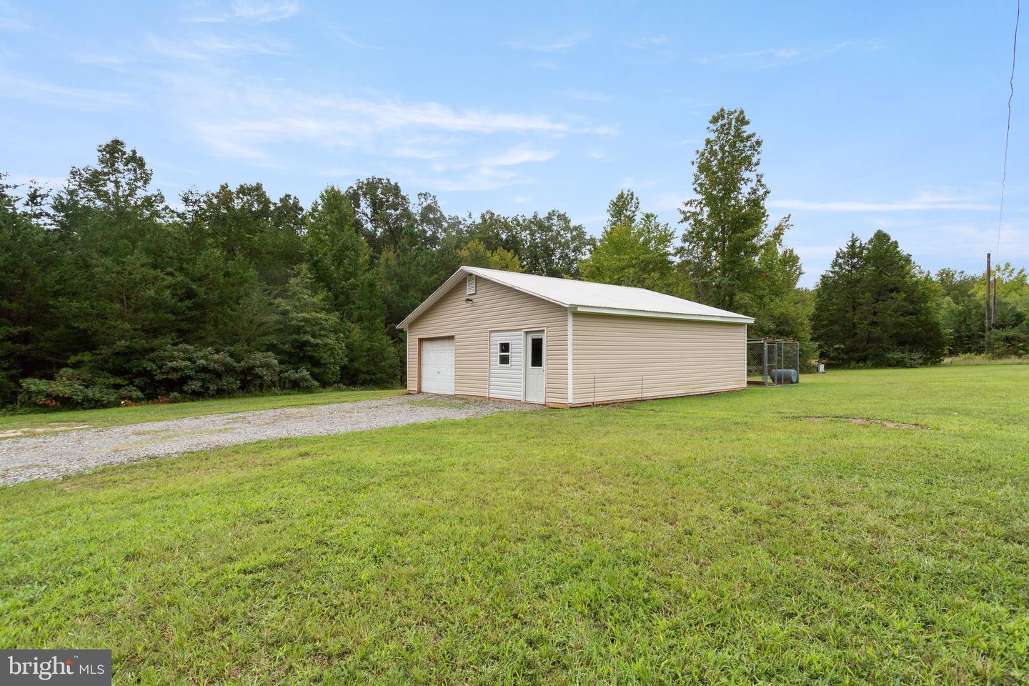 Photo 5 of 21 of 214 Smith Family Rd mobile home