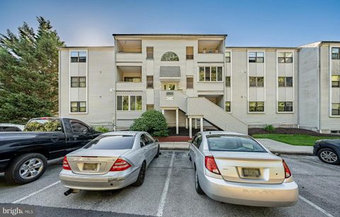 Condominium in Wilmington DE 1011 Governor CIRCLE.jpg