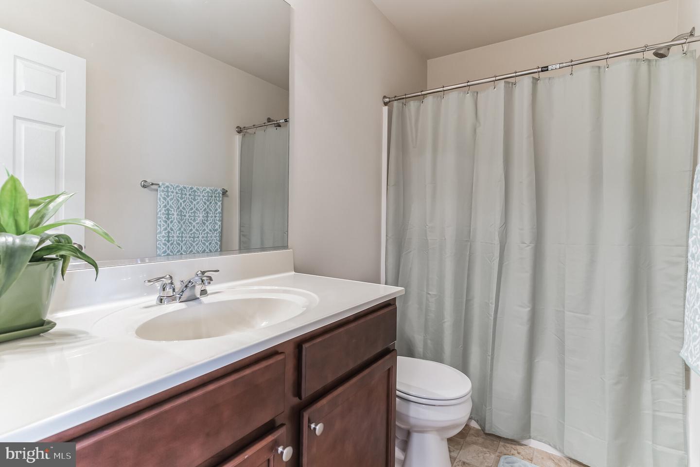 Photo 11 of 30 of 744 Pin Oak Ct townhome