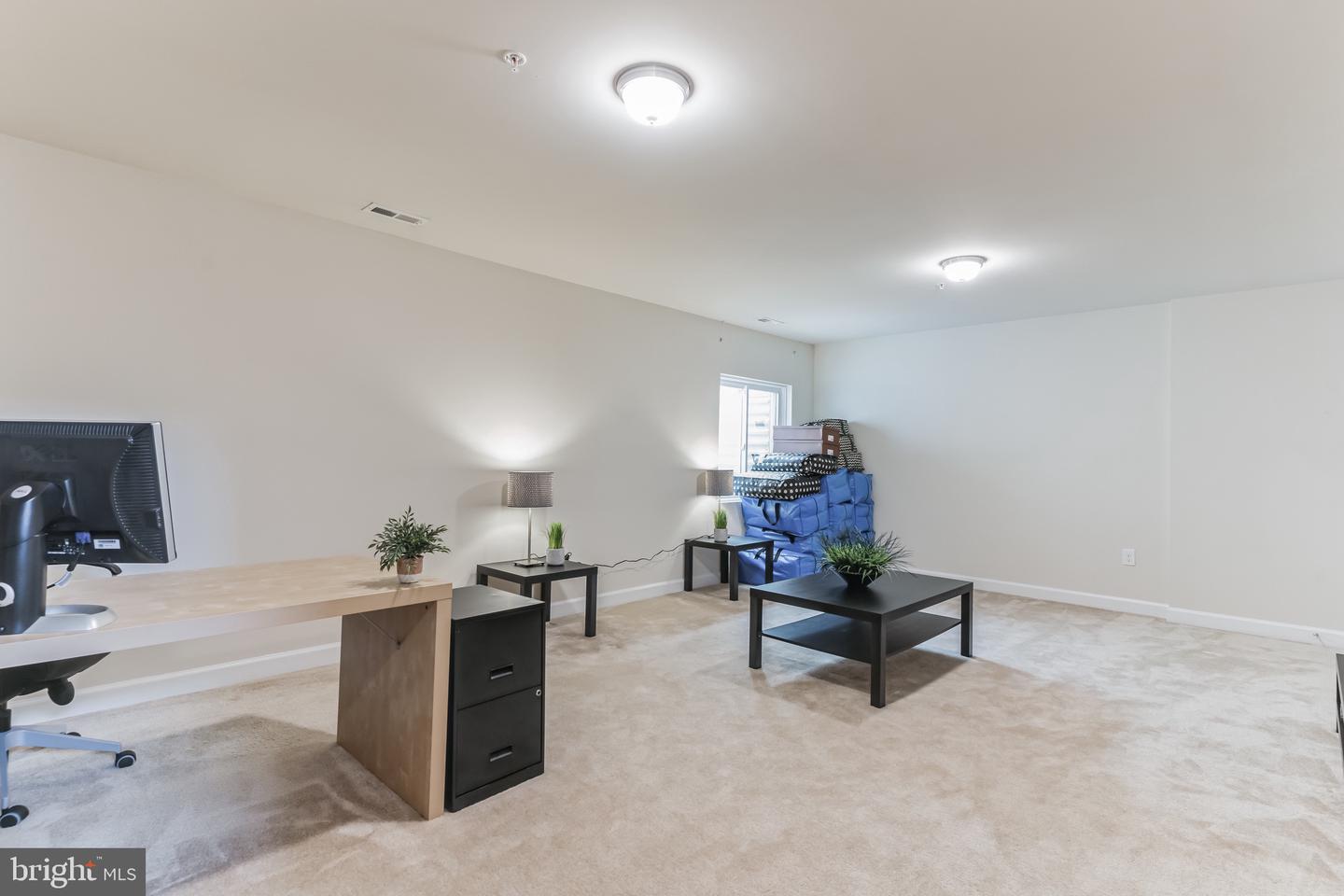 Photo 24 of 30 of 744 Pin Oak Ct townhome
