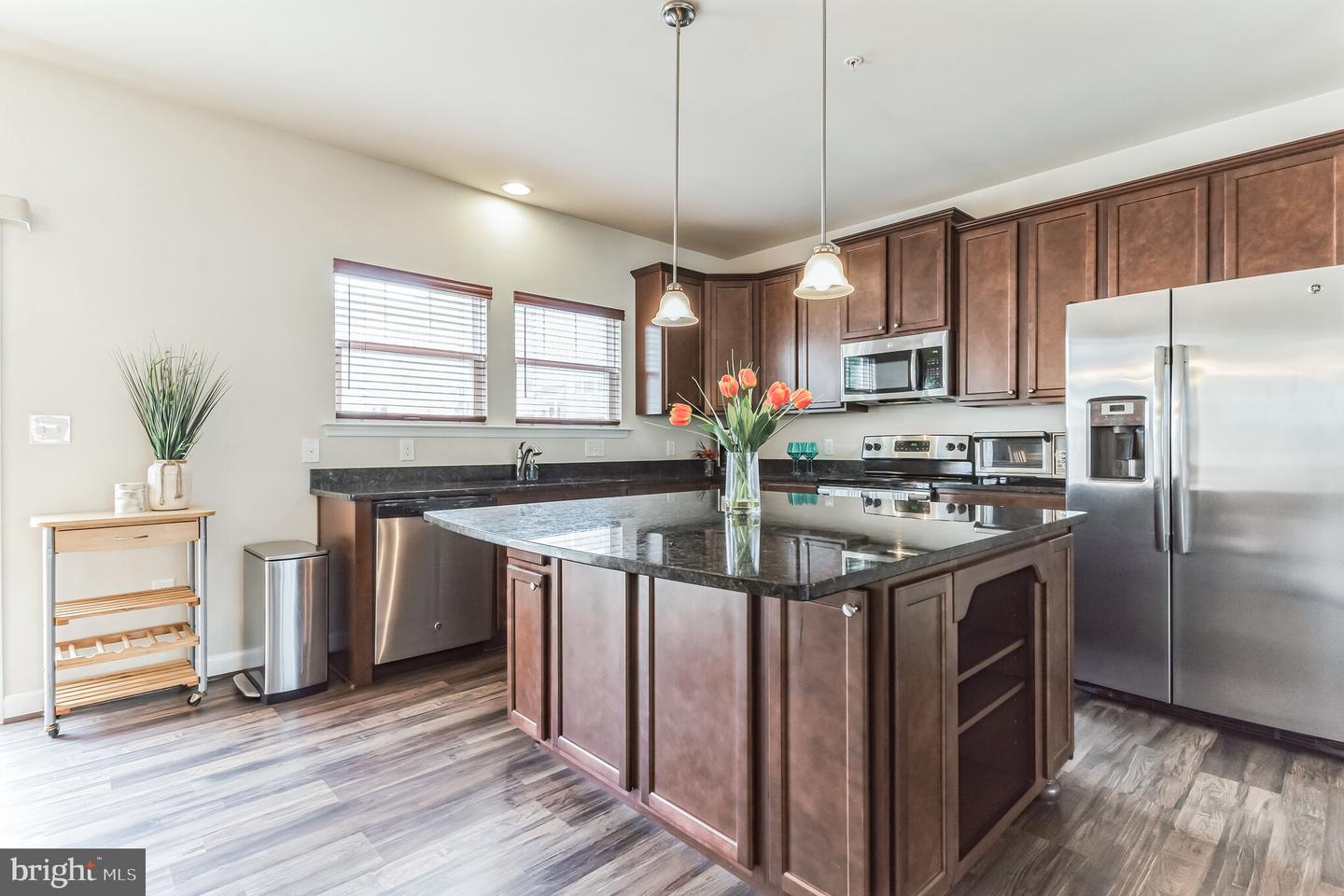 Photo 7 of 30 of 744 Pin Oak Ct townhome