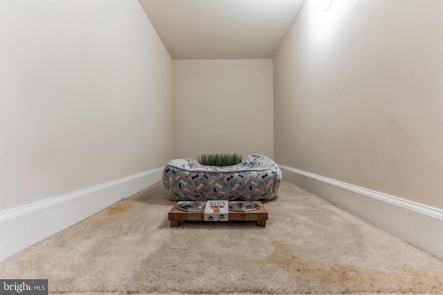 Photo 25 of 30 of 744 Pin Oak Ct townhome