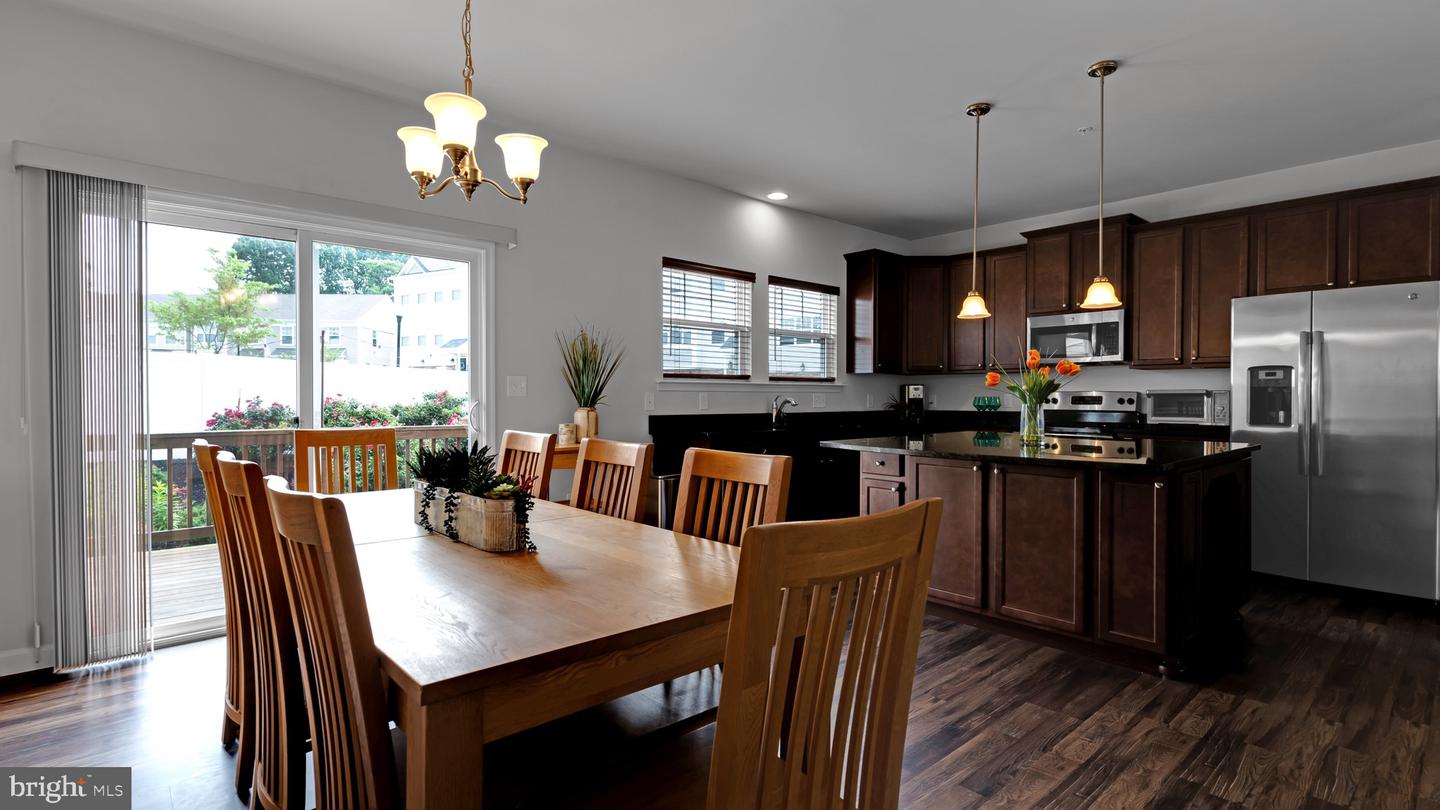 Photo 5 of 30 of 744 Pin Oak Ct townhome