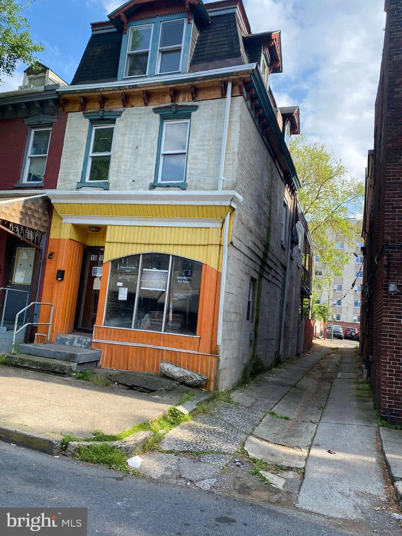1010 Walnut Street