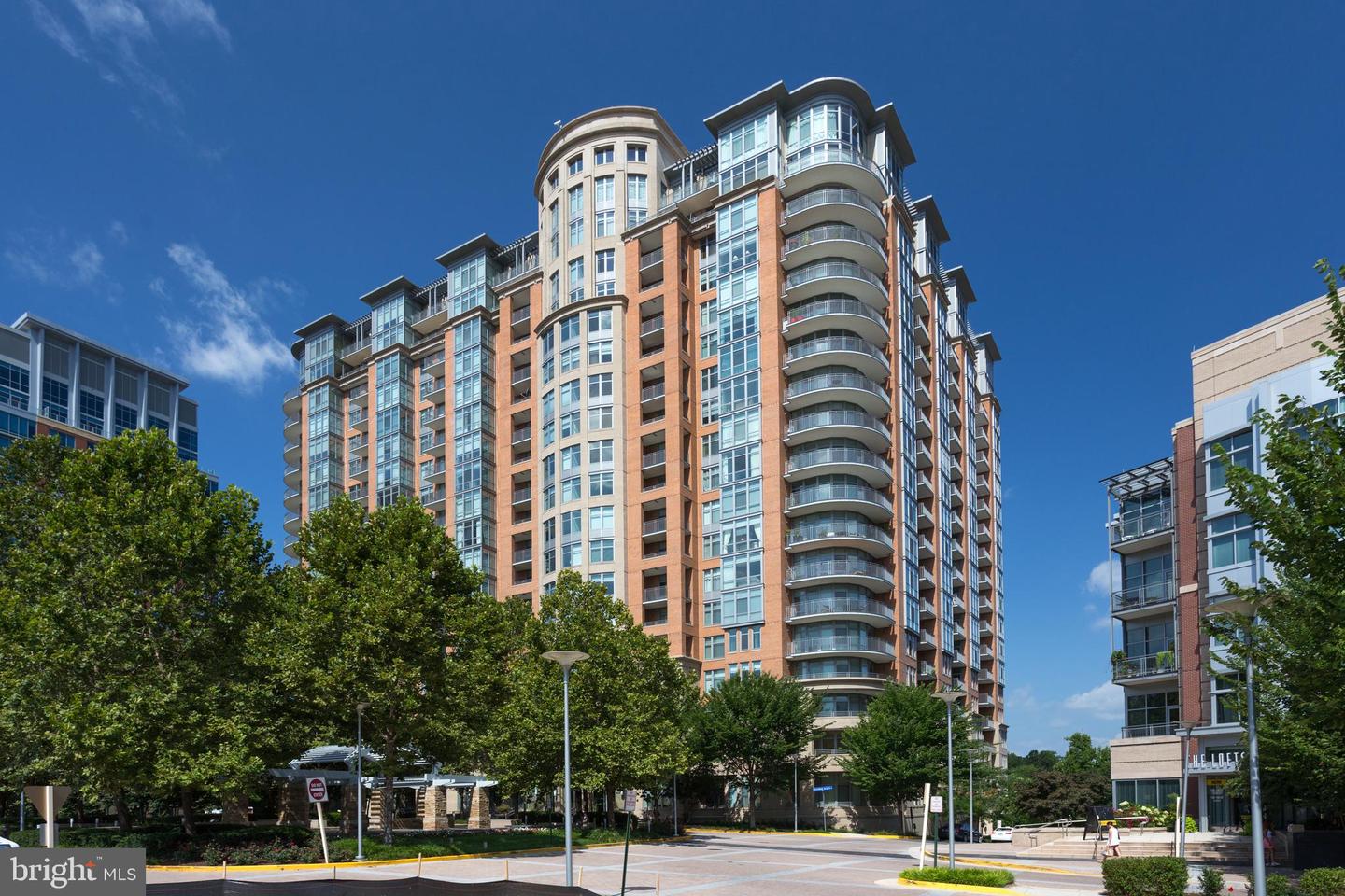 View McLean, VA 22102 condo