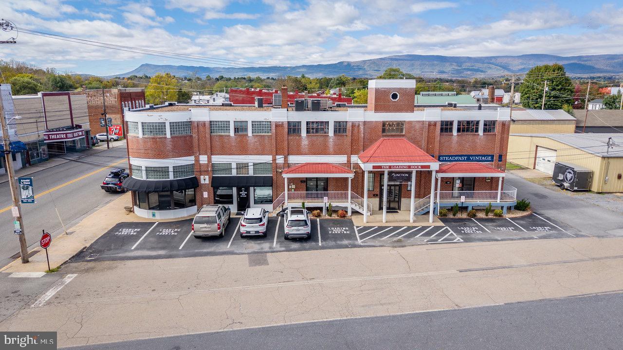 406 W West Spotswood Trail, Elkton, VA, 22827