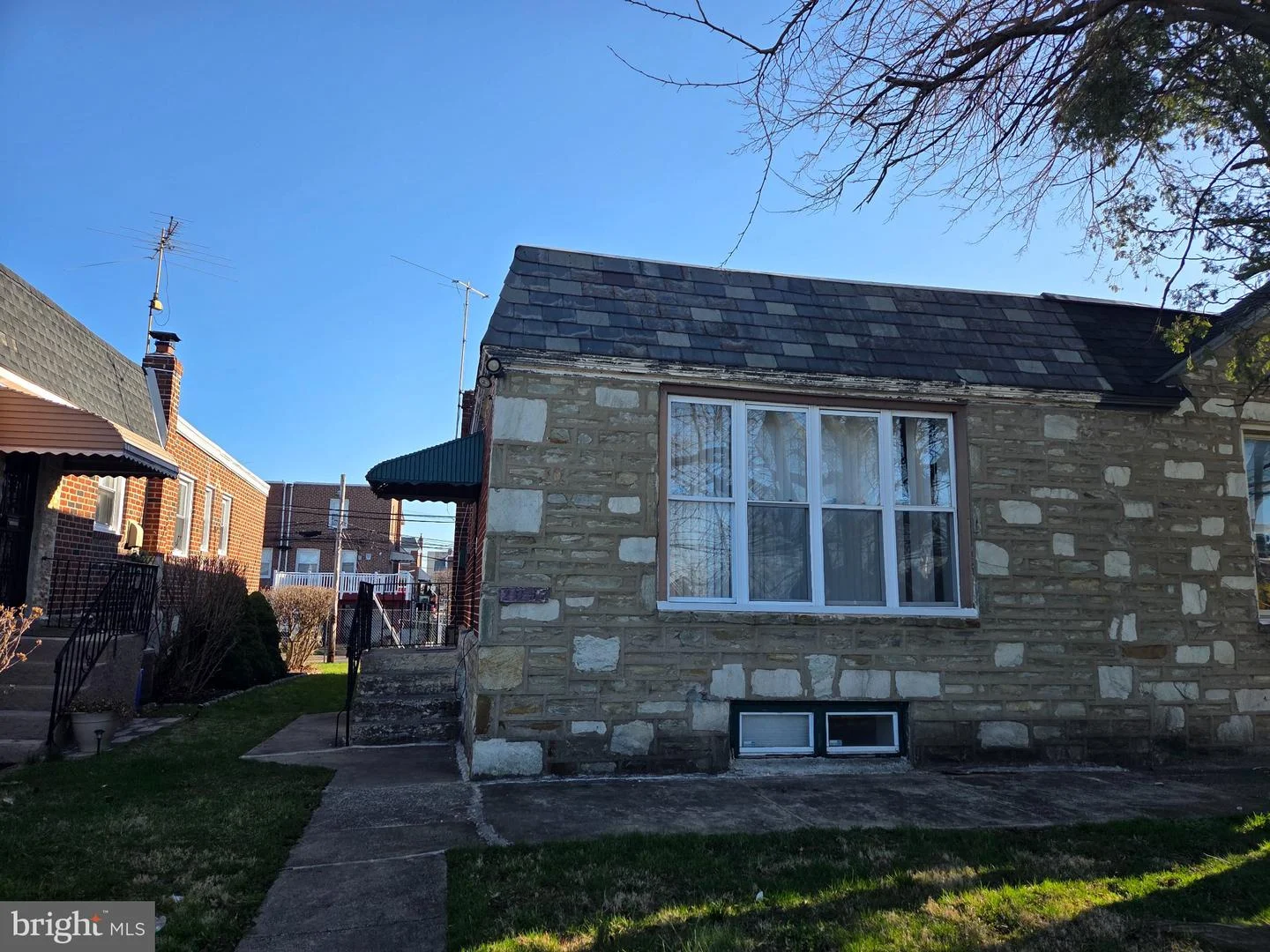 2037 Napfle Street