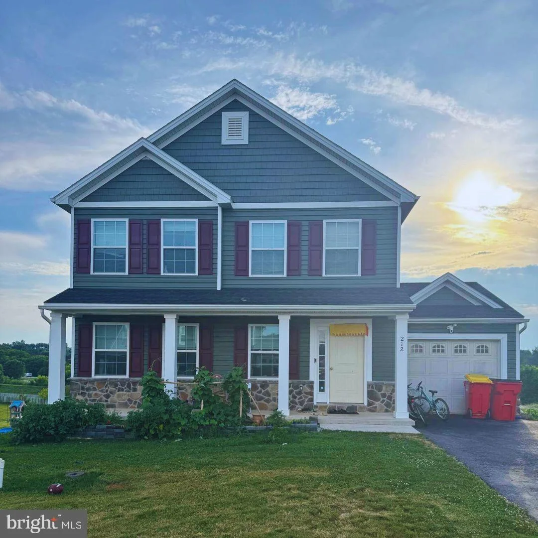 212 Woodridge Dr