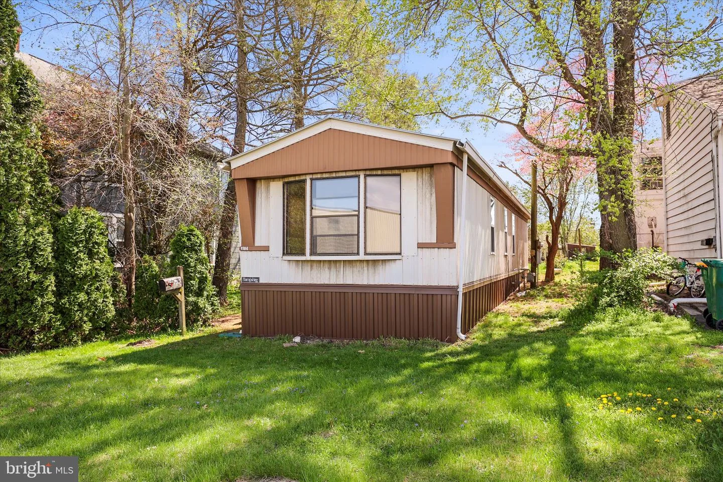 1104 W Elm Avenue