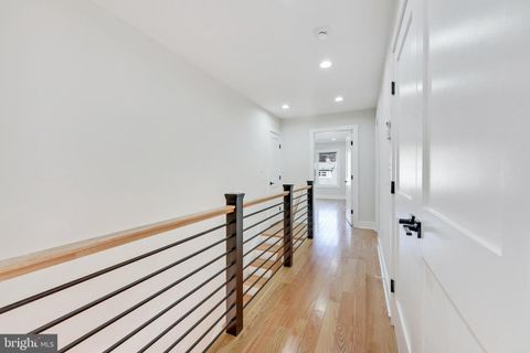 Townhouse in Arlington VA 2021 Kenmore STREET 49.jpg