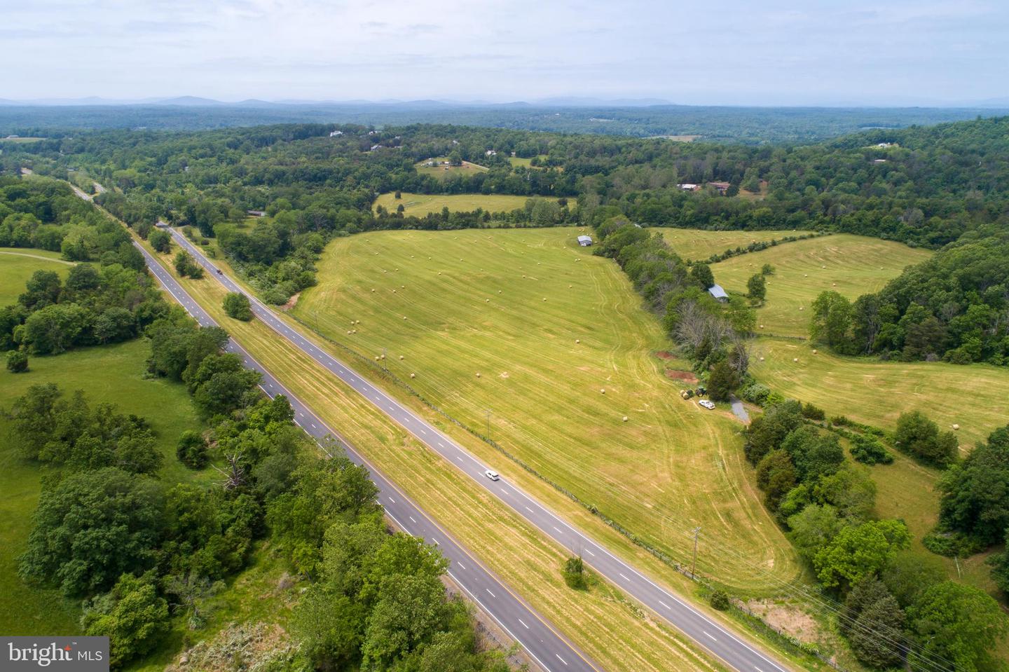 Lee Highway, Warrenton, Virginia image 8