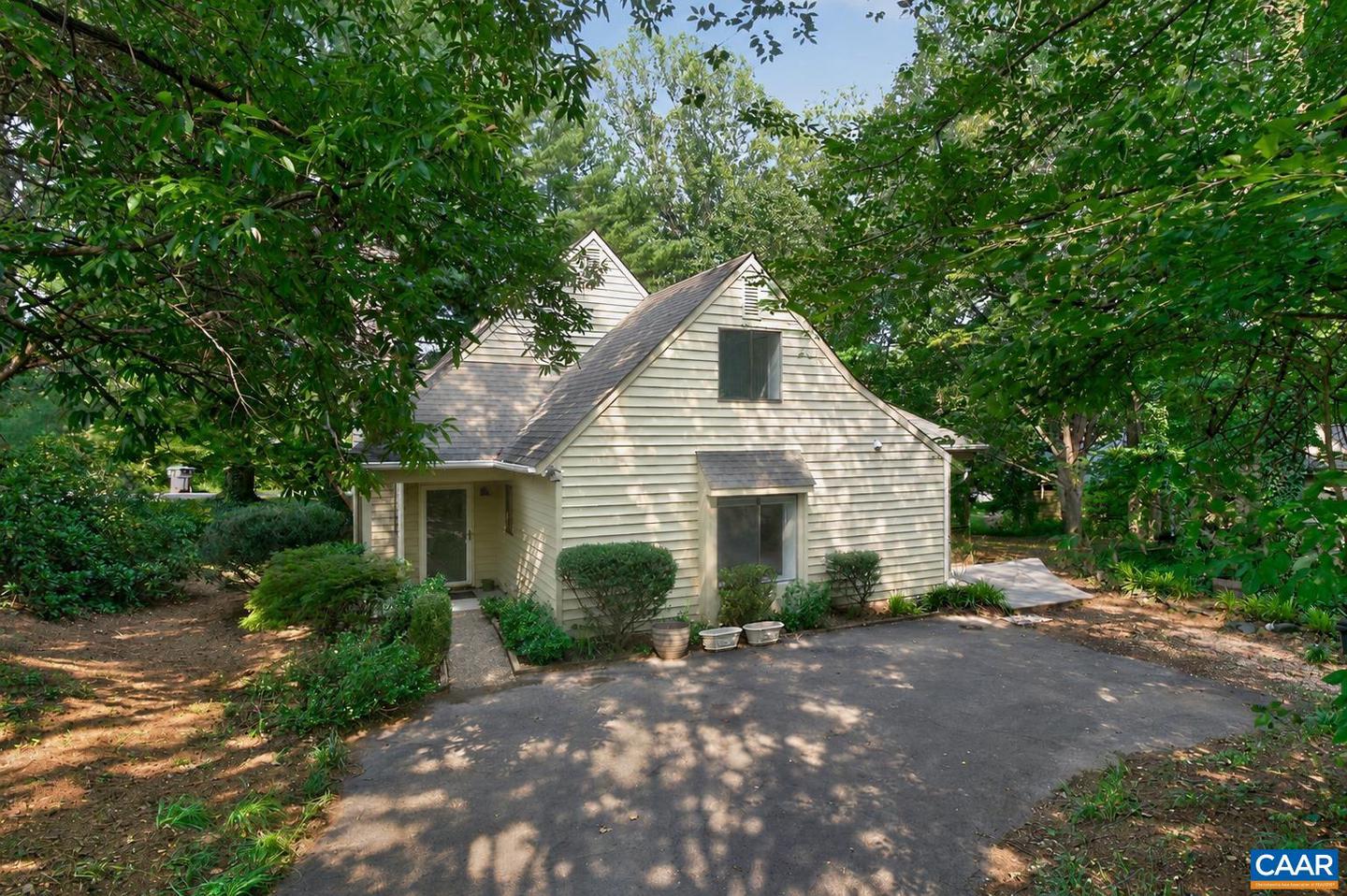 1249 Gristmill Dr, Charlottesville, VA, 22902