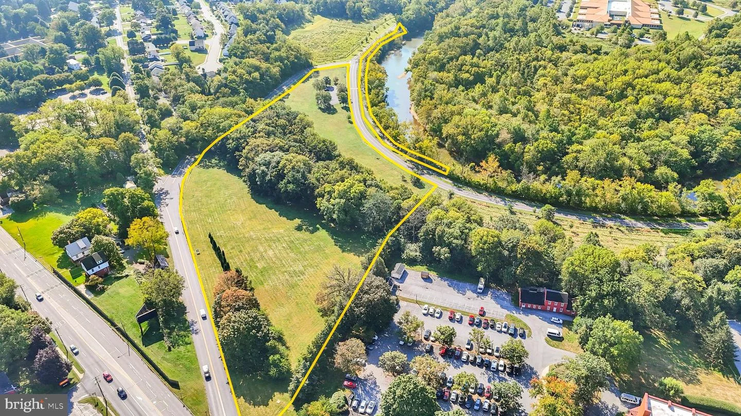 516 Conestoga Greenway Dr