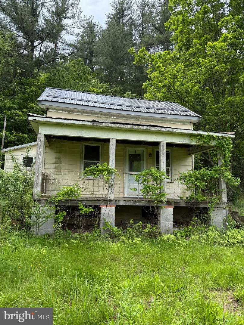 22015 Waterfall Rd Rd, Three Springs, PA, 17264