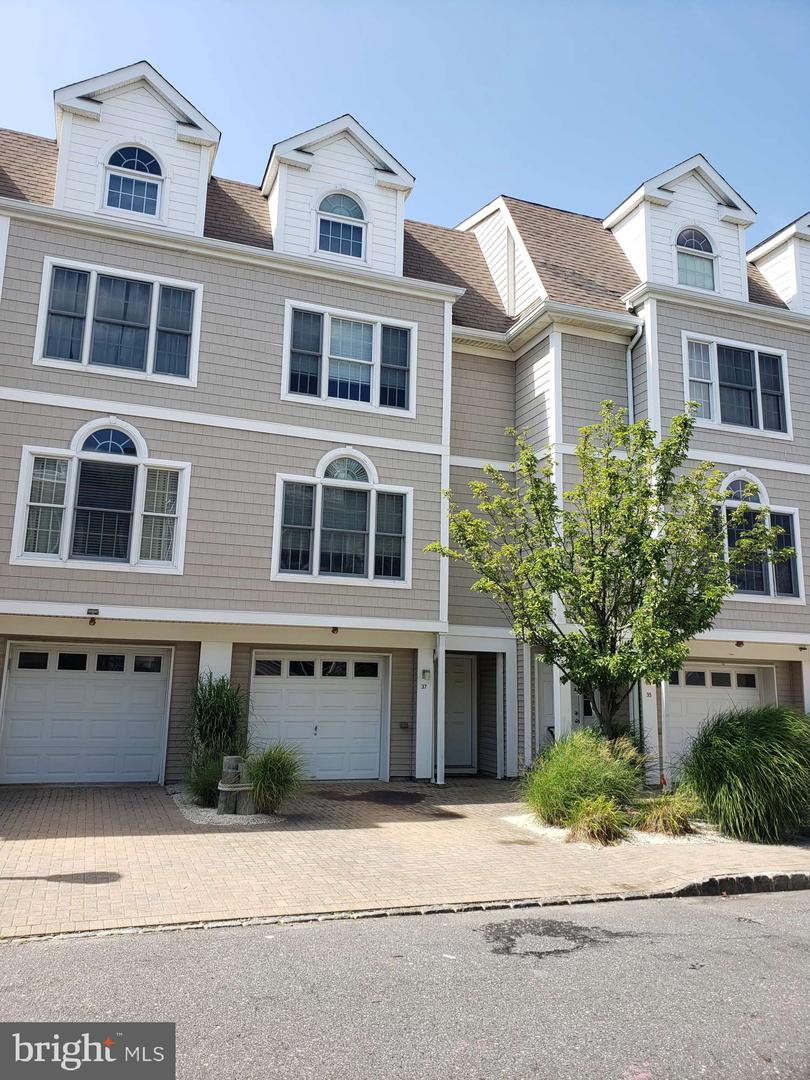 View Atlantic City, NJ 08401 townhome