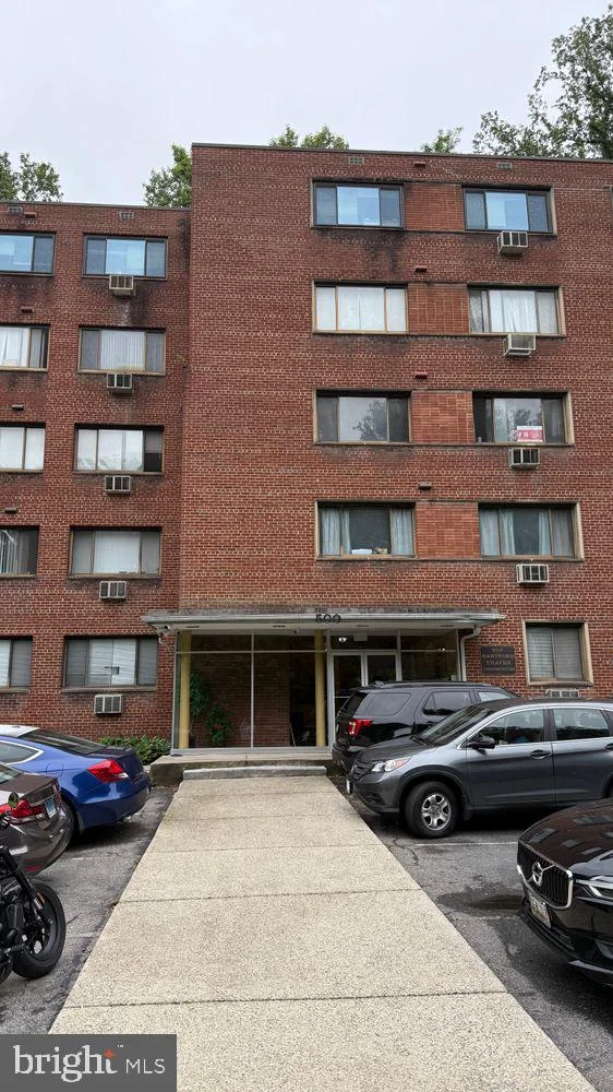 500 Thayer Avenue Unit 303