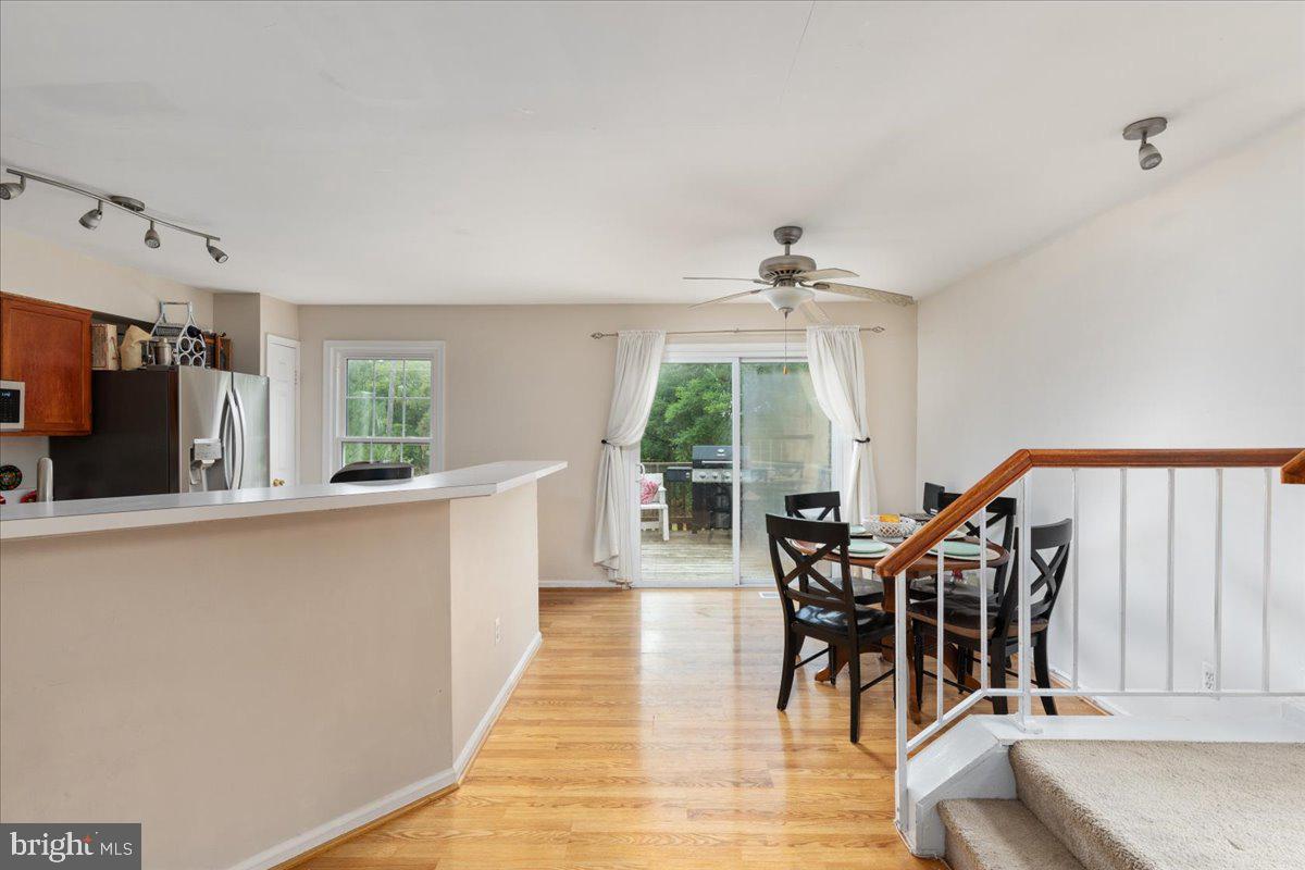 Photo 5 of 42 of 411 Davis Ave SW townhome