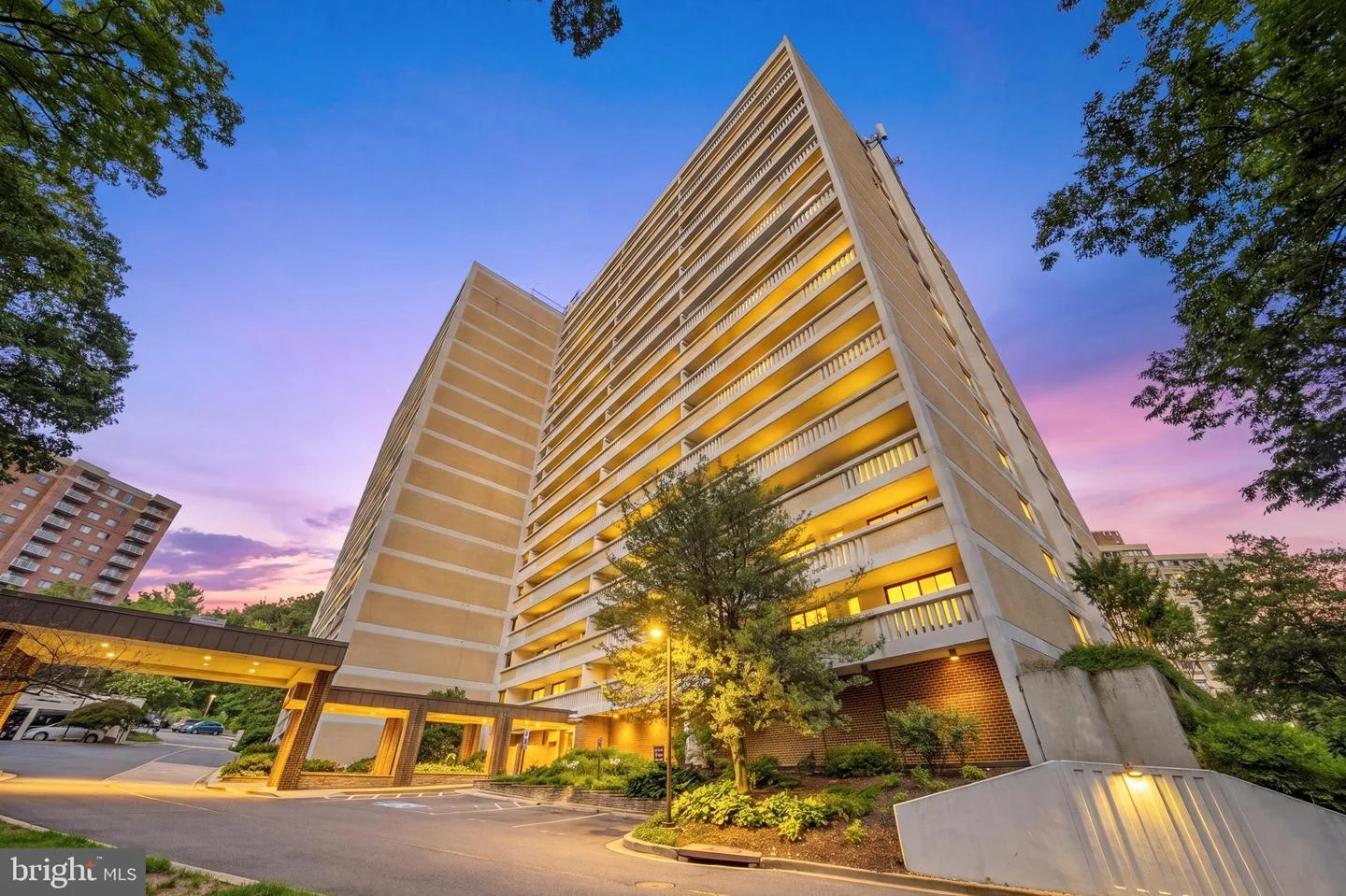 6101 Edsall Road Unit 211