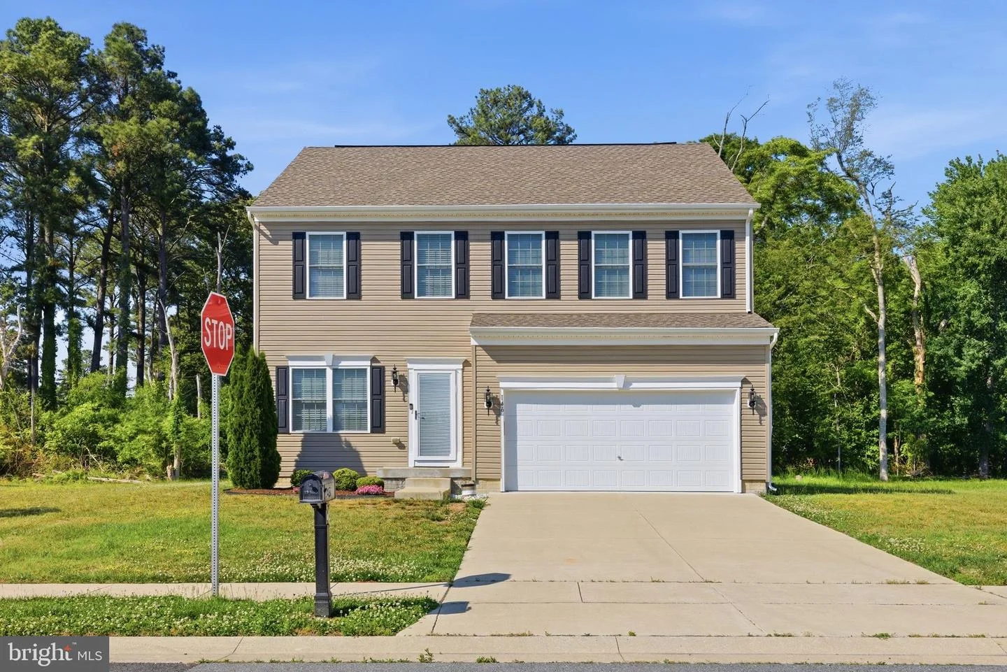 146 Regulator Drive N