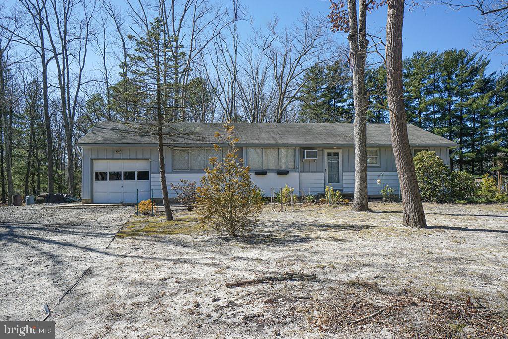 Photo 1 of 38 of 2 Penn Rd house
