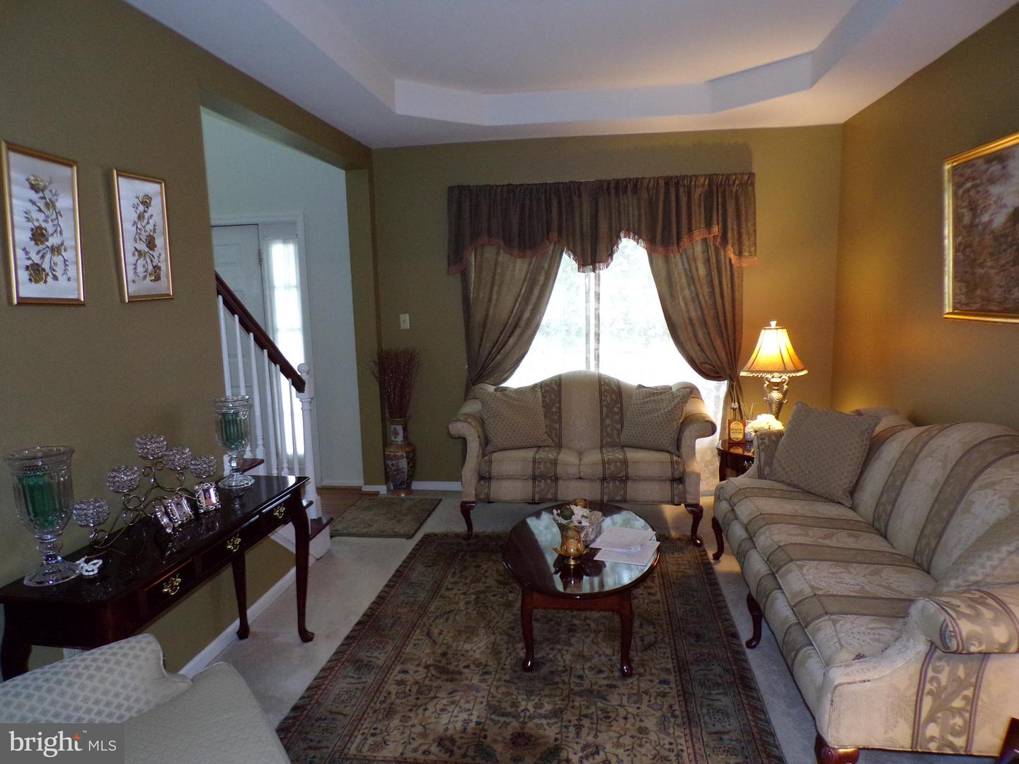 Photo 4 of 46 of 115 William Rd house