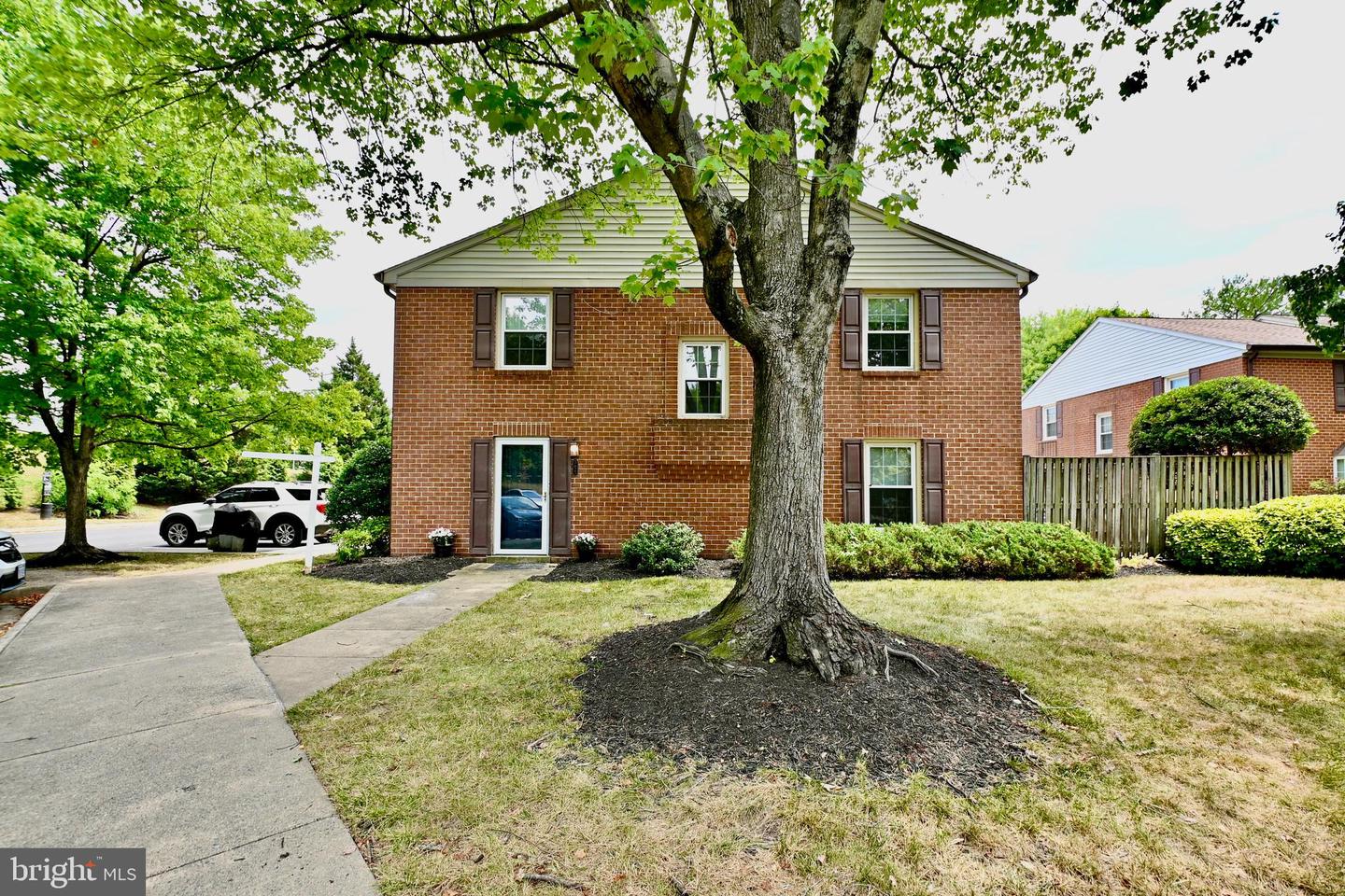 View Alexandria, VA 22312 townhome