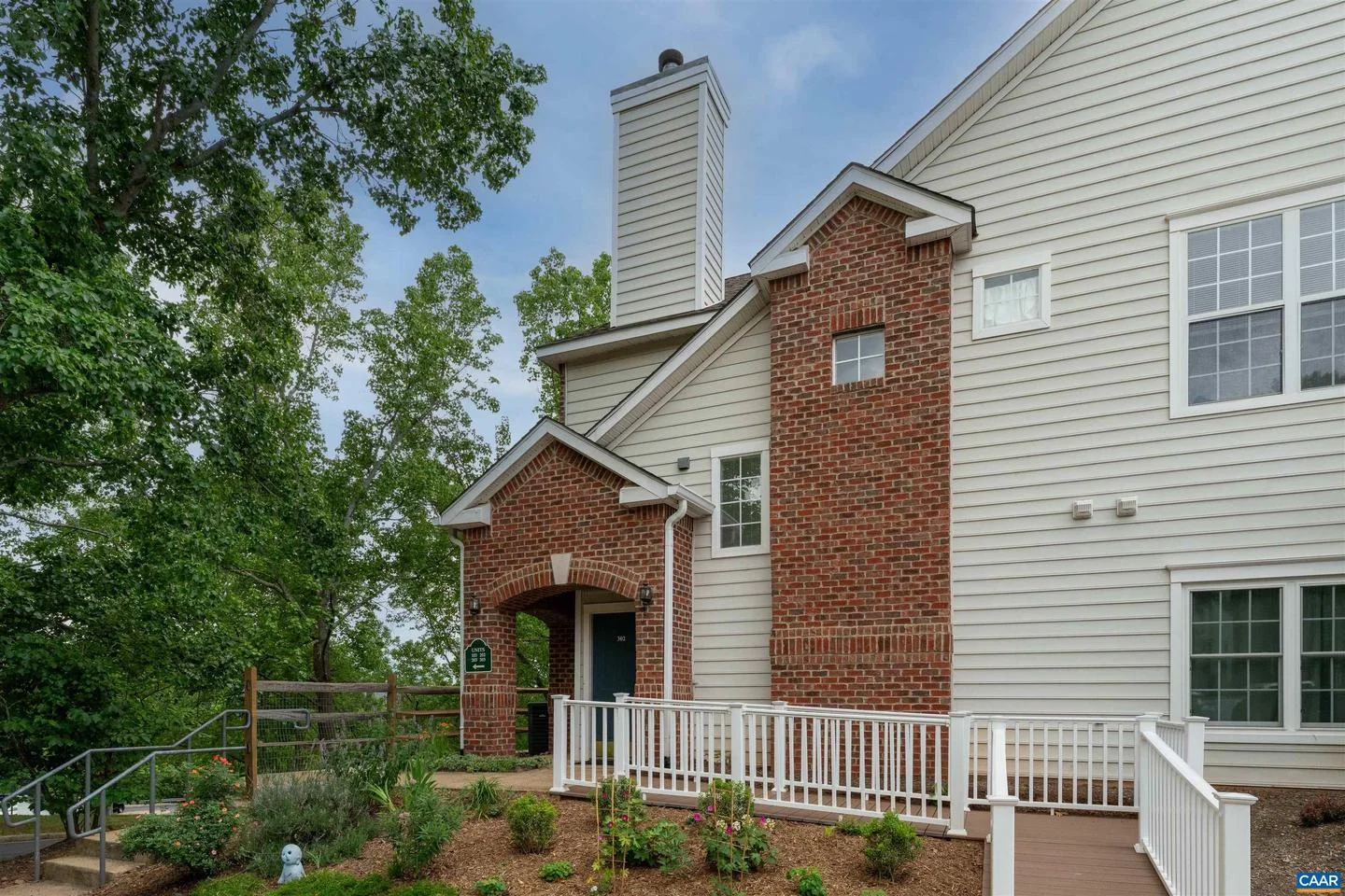 1055 Weybridge Ct Ct
