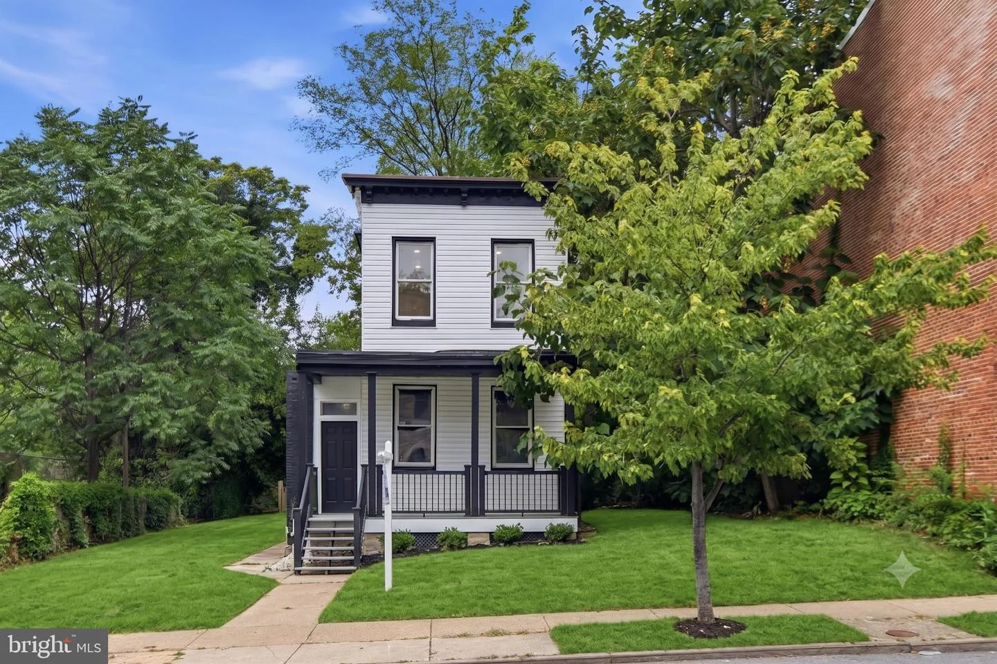 526 N Arlington Avenue