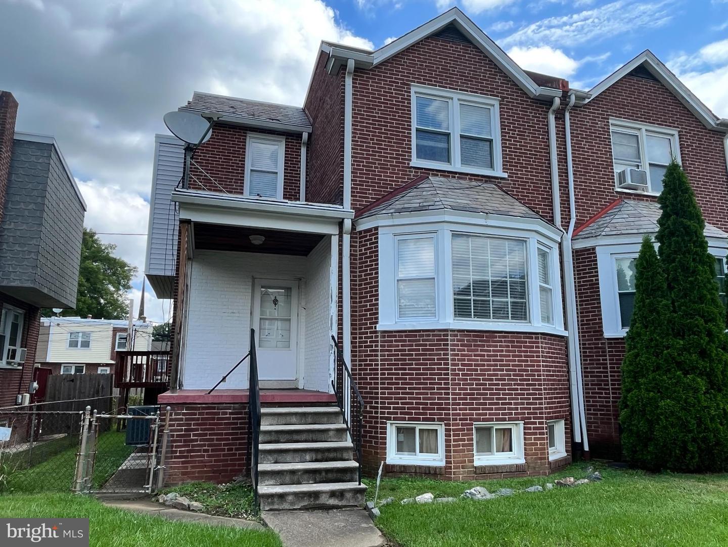 Photo 25 of 25 of 115 W 39th St multi-family property