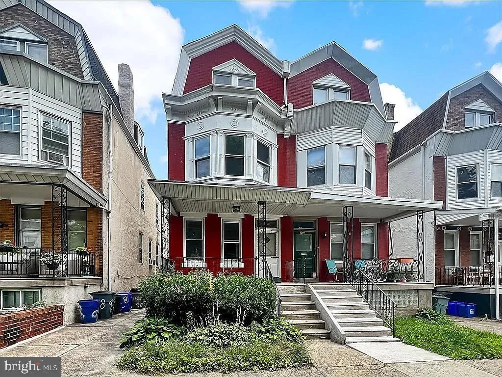 100 W Sharpnack Street