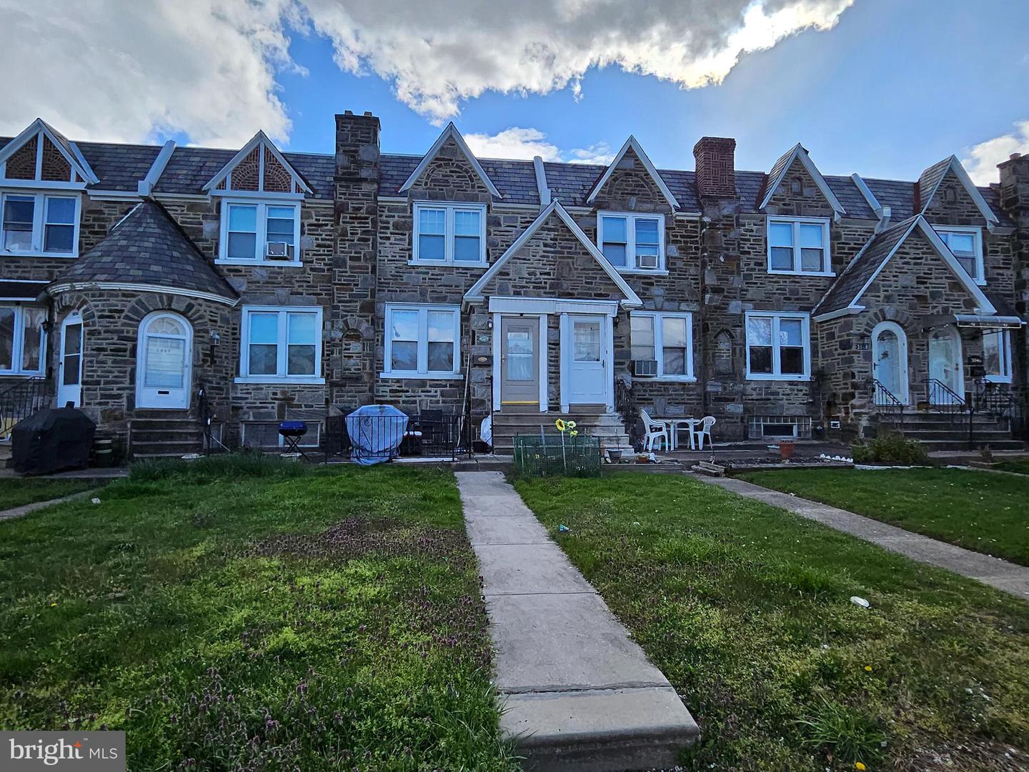 View Philadelphia, PA 19149 townhome