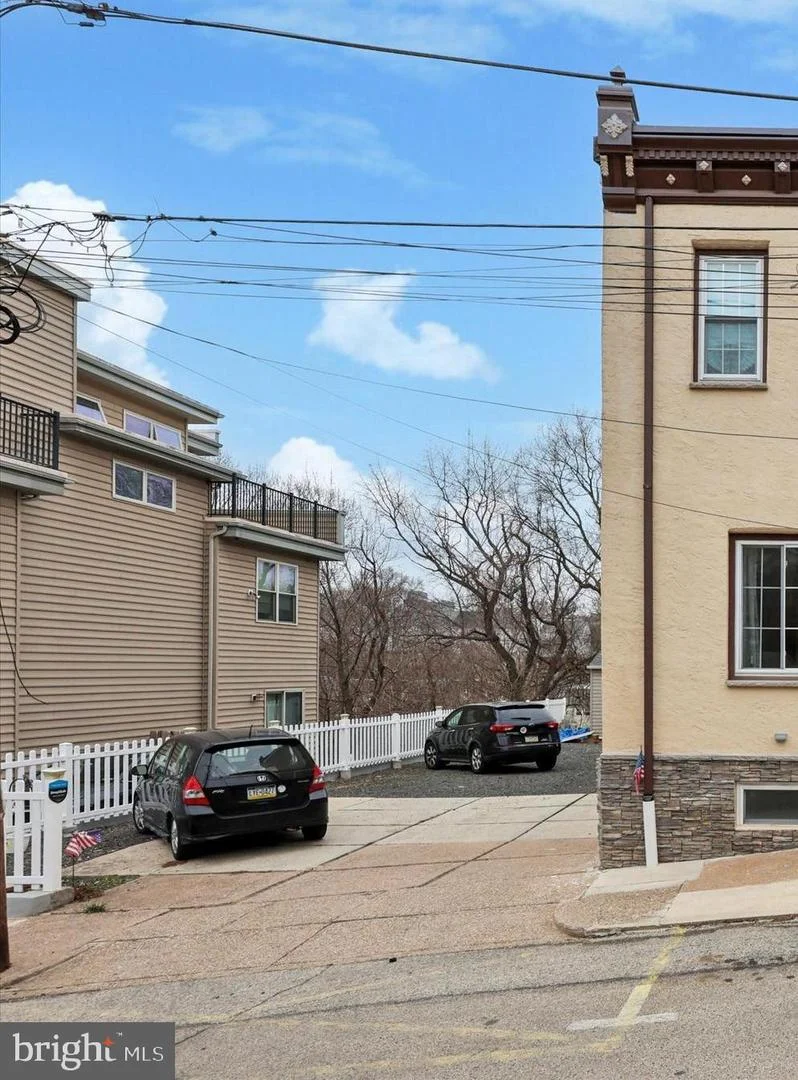 246 Krams Avenue