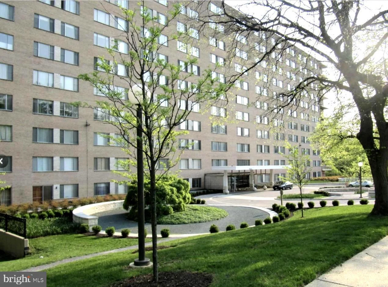 1900 Lyttonsville Road Unit 717