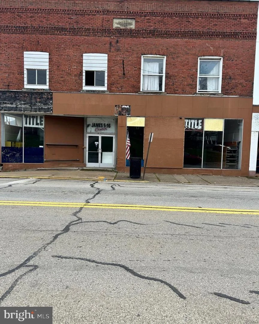 301 W 7th Avenue, Tarentum, PA, 15084