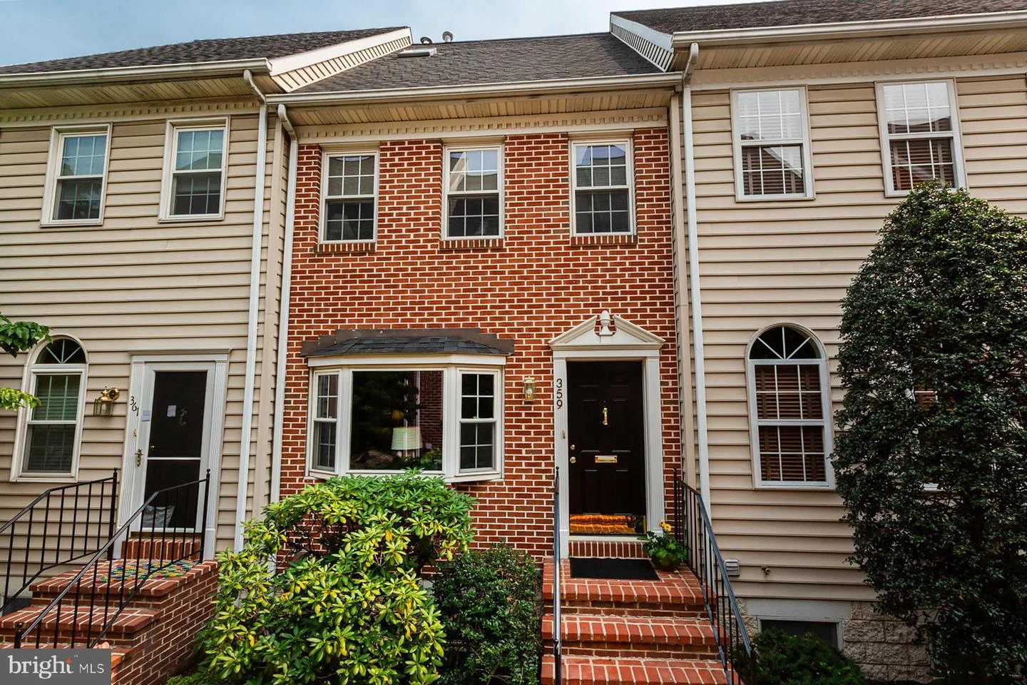 359 N Arch Street