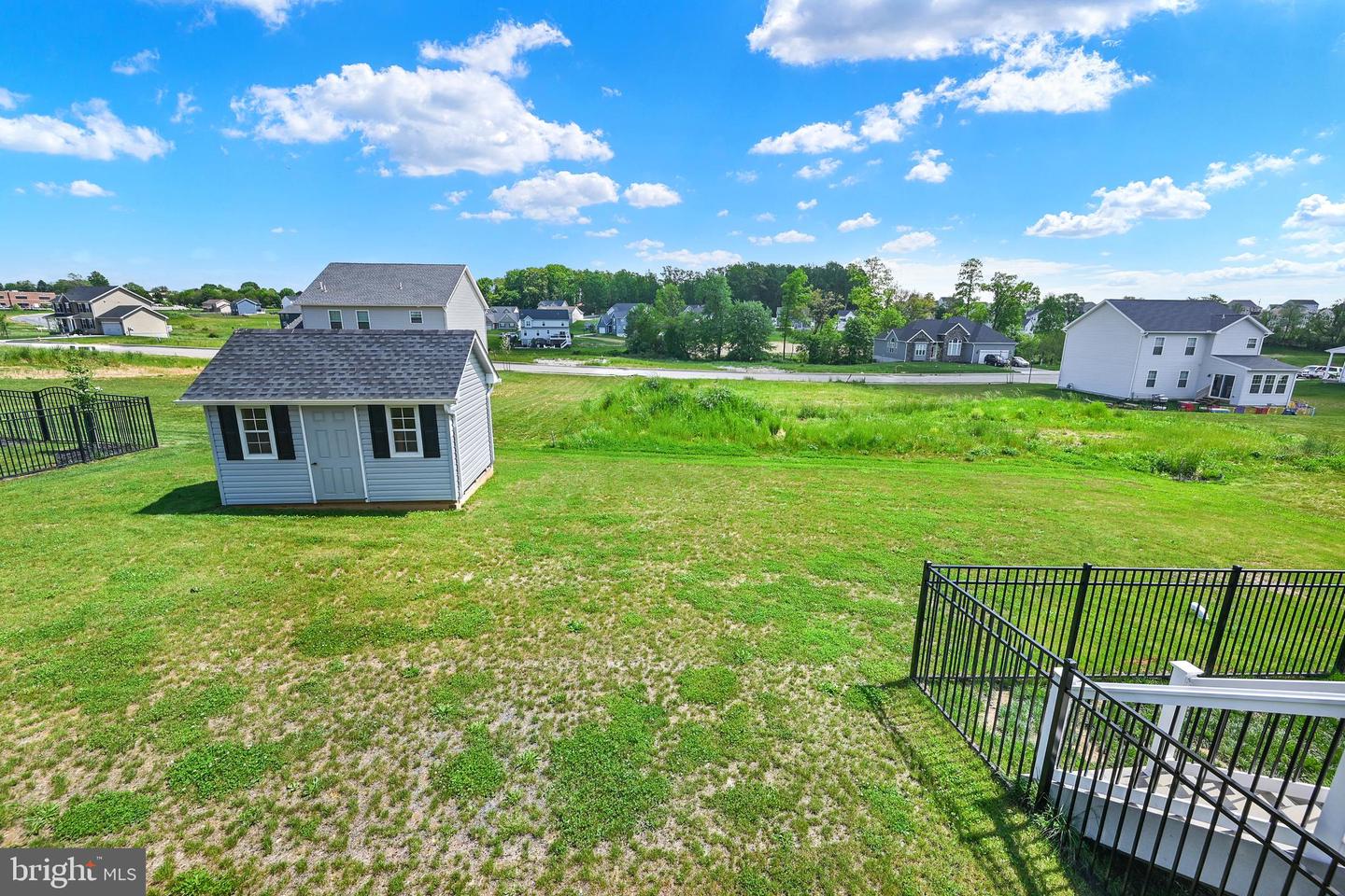 Photo 33 of 39 of 206 Stonewicke Dr house