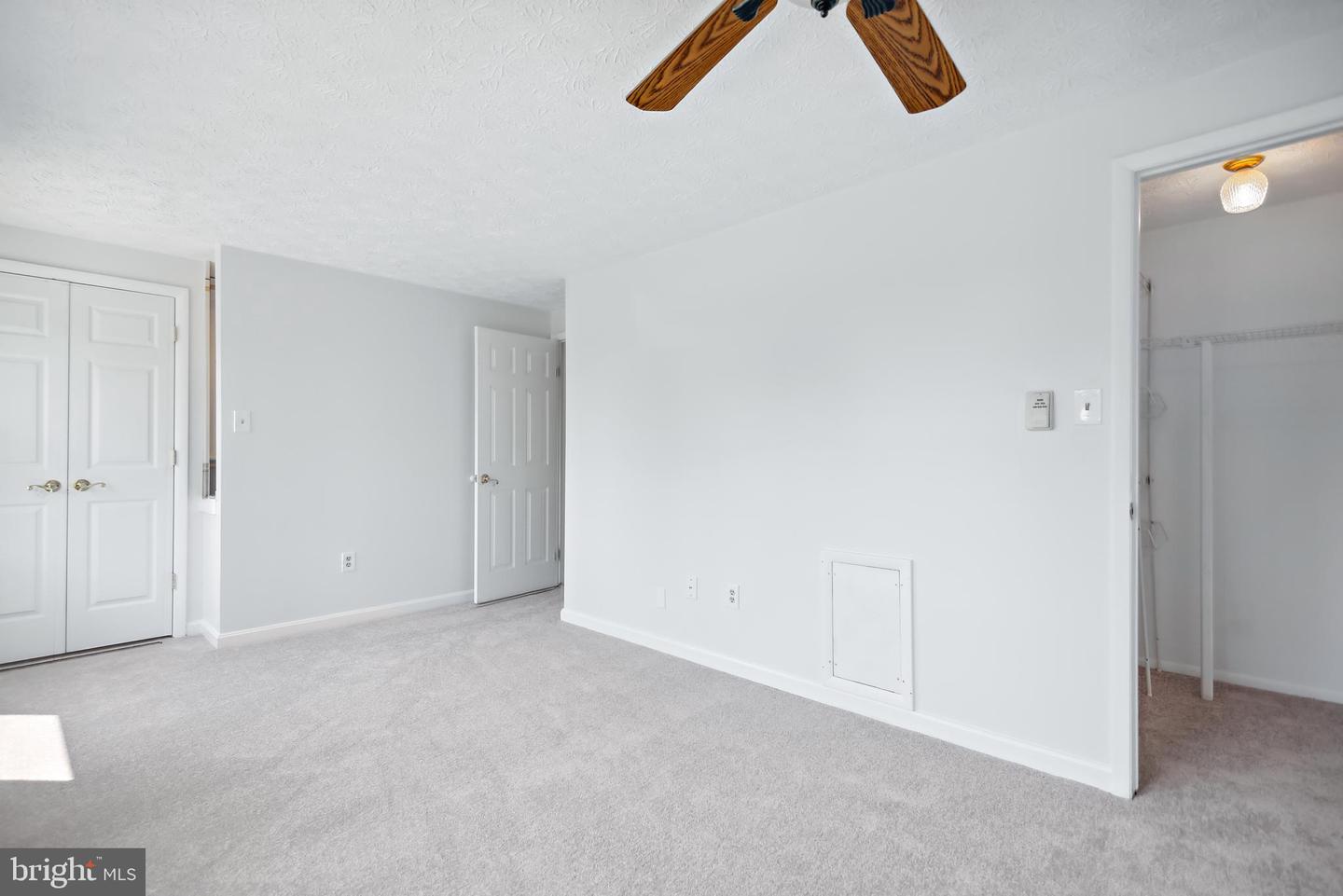Photo 16 of 31 of 18024 Queen Elizabeth Dr townhome