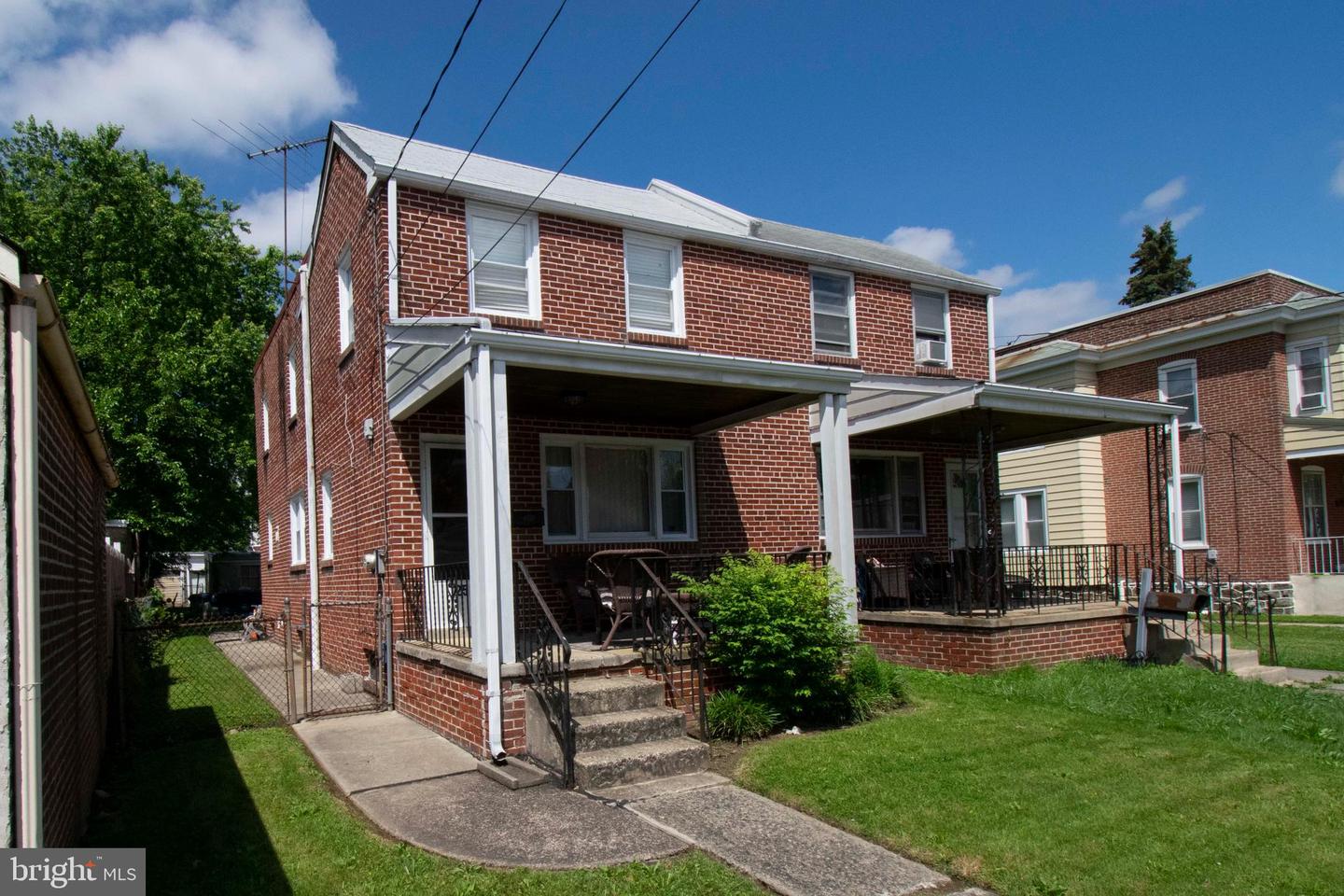 Photo 1 of 14 of 2514 Lindsay St multi-family property