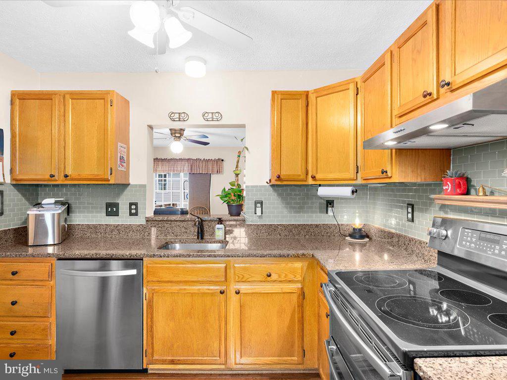 Photo 5 of 31 of 610 Ransom Ct townhome