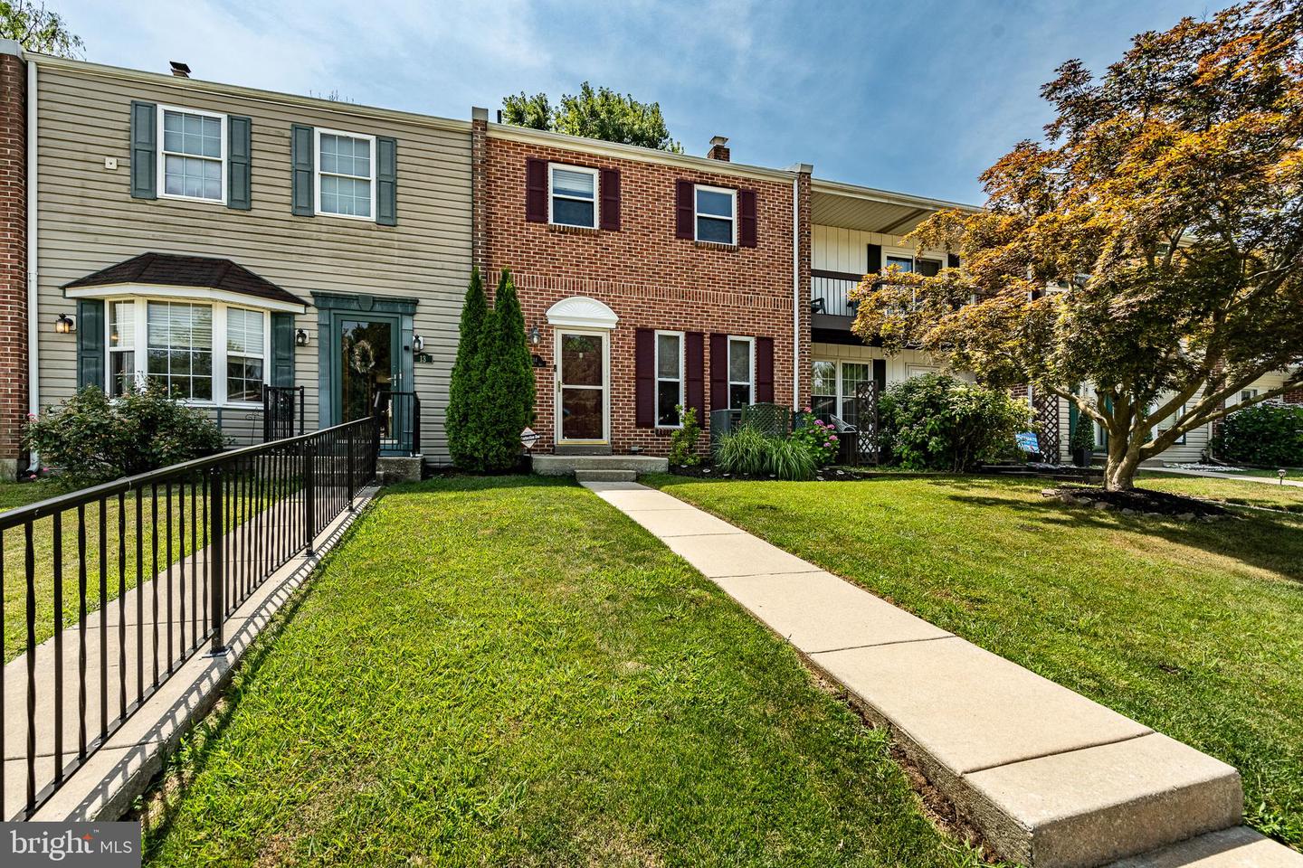 Photo 2 of 39 of 14 Colonial Way townhome