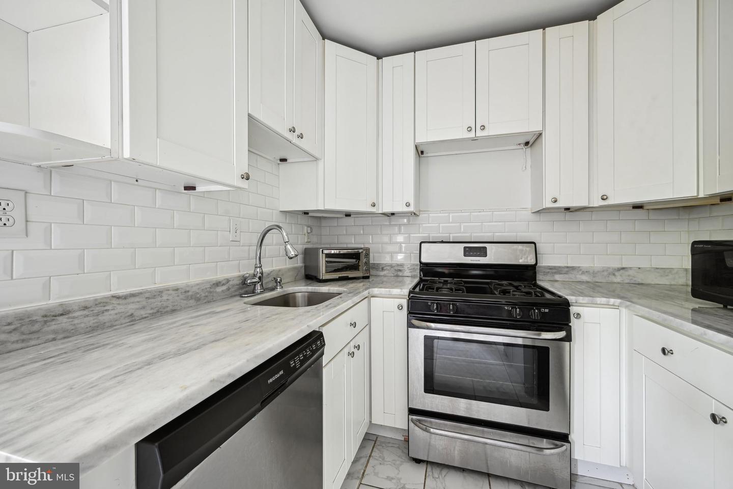 939 Longfellow Street #205, Washington, District of Columbia image 5