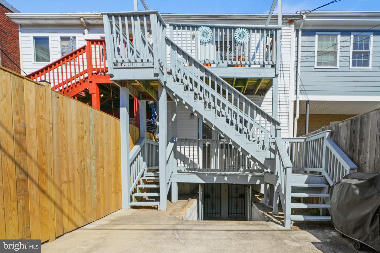 Photo 19 of 27 of 224 Q St NW #A townhome