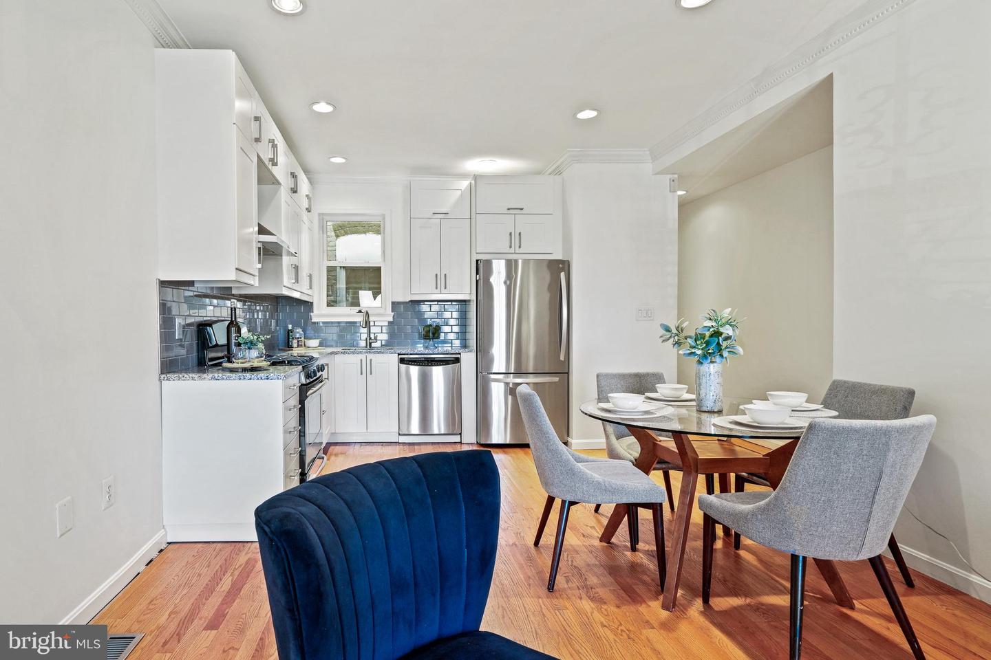 Photo 5 of 27 of 224 Q St NW #A townhome