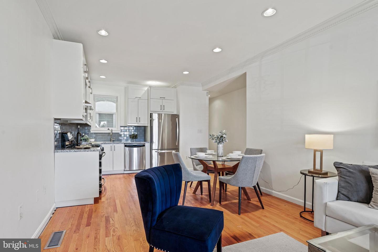 Photo 4 of 27 of 224 Q St NW #A townhome