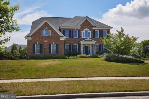 Single Family Residence in Poolesville MD 17605 Shores Dr.jpg